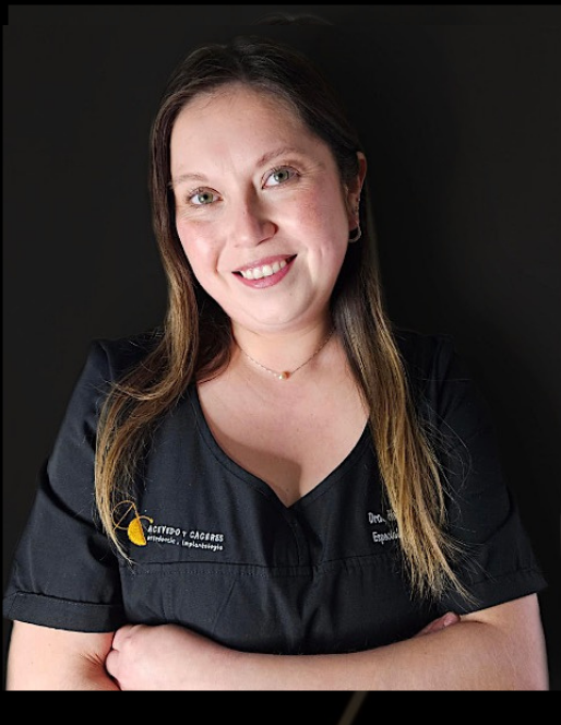 Dra. Helga Aguilera Soto — Odontopediatría · Clínica Acevedo y Cáceres, Lebu